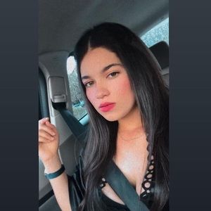 Meet your Posher, Camila